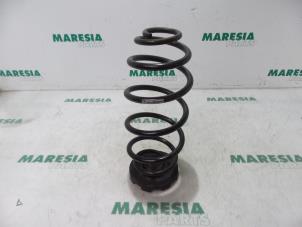 Used Rear coil spring Renault Espace (JK) 2.0 dCi 16V 130 FAP Price € 25,00 Margin scheme offered by Maresia Parts