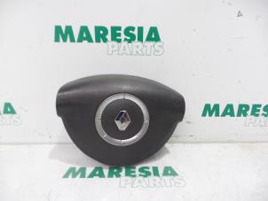 Used Left airbag (steering wheel) Renault Espace (JK) 2.0 dCi 16V 130 FAP Price € 50,00 Margin scheme offered by Maresia Parts