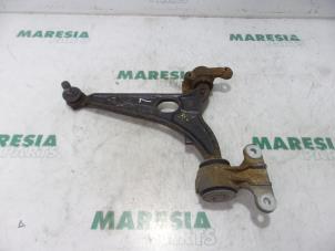Usagé Bras de suspension bas avant gauche Citroen Jumpy (G9) 1.6 HDI 16V Prix € 30,25 Prix TTC proposé par Maresia Parts