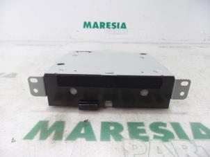 Używane Radioodtwarzacz CD Citroen C4 Berline (NC) 1.6 Hdi Cena € 157,50 Procedura marży oferowane przez Maresia Parts