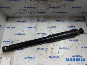 Used Rear shock absorber rod, left Renault Clio IV (5R) 1.6 Turbo 16V RS 200 EDC Price € 30,00 Margin scheme offered by Maresia Parts