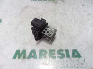 Used Cooling fan resistor Citroen C4 Berline (NC) 1.6 Hdi Price € 20,00 Margin scheme offered by Maresia Parts