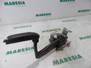 Used Parking brake lever Citroen C4 Berline (NC) 1.6 Hdi Price € 65,00 Margin scheme offered by Maresia Parts