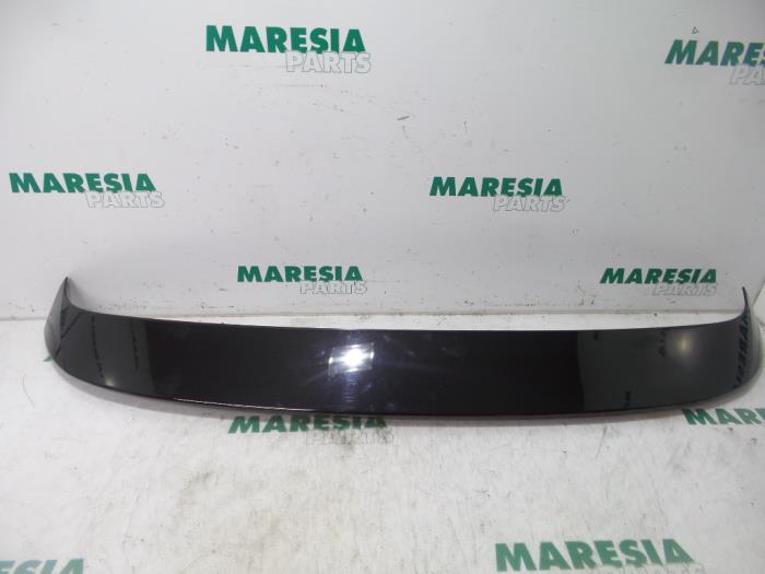 Begagnade Spoiler Citroen C4 Berline (NC) 1.6 Hdi Pris € 105,00 Marginaltabell erbjuds av Maresia Parts