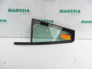 Używane Trójkatna szyba prawy tyl Citroen C4 Picasso (UD/UE/UF) 1.6 HDi 16V 110 Cena € 35,00 Procedura marży oferowane przez Maresia Parts