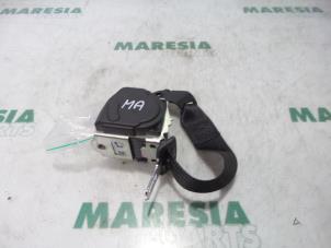Used Rear seatbelt, centre Alfa Romeo 159 (939AX) 1.9 JTDm Price € 50,00 Margin scheme offered by Maresia Parts