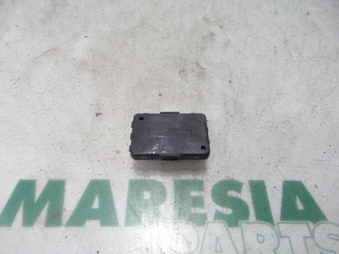 Begagnade Ljussensor Alfa Romeo 159 (939AX) 1.9 JTDm Pris € 50,00 Marginaltabell erbjuds av Maresia Parts