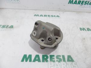 Used Engine mount Peugeot 307 SW (3H) 1.6 16V Price € 20,00 Margin scheme offered by Maresia Parts