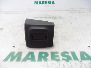 Usagé Lecteur de carte (serrure) Citroen DS5 (KD/KF) 1.6 HDiF 16V Prix € 105,00 Règlement à la marge proposé par Maresia Parts