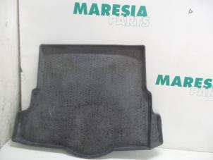 Używane Mata bagaznika Alfa Romeo 159 (939AX) 1.9 JTDm Cena € 40,00 Procedura marży oferowane przez Maresia Parts