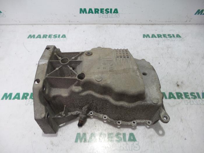 Gebrauchte Ölwanne Renault Clio III (BR/CR) 1.4 16V Preis € 40,00 Margenregelung angeboten von Maresia Parts