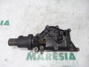 Used Thermostat housing Renault Clio III (BR/CR) 1.4 16V Price € 50,00 Margin scheme offered by Maresia Parts