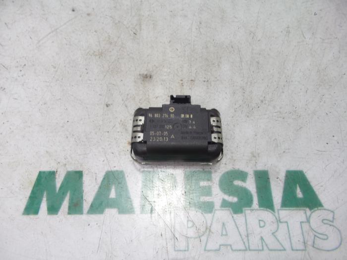 Begagnade Regnsensor Peugeot 307 CC (3B) 2.0 HDIF 16V Pris € 65,00 Marginaltabell erbjuds av Maresia Parts