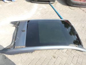 Used Panoramic roof Peugeot 407 SW (6E) 2.0 16V Price € 210,00 Margin scheme offered by Maresia Parts