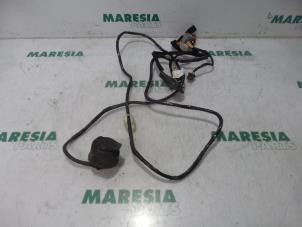 Used Towbar wiring kit Peugeot 407 SW (6E) 2.0 16V Price € 50,00 Margin scheme offered by Maresia Parts