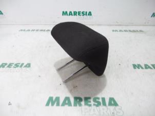Used Headrest Peugeot 407 SW (6E) 2.0 16V Price € 35,00 Margin scheme offered by Maresia Parts