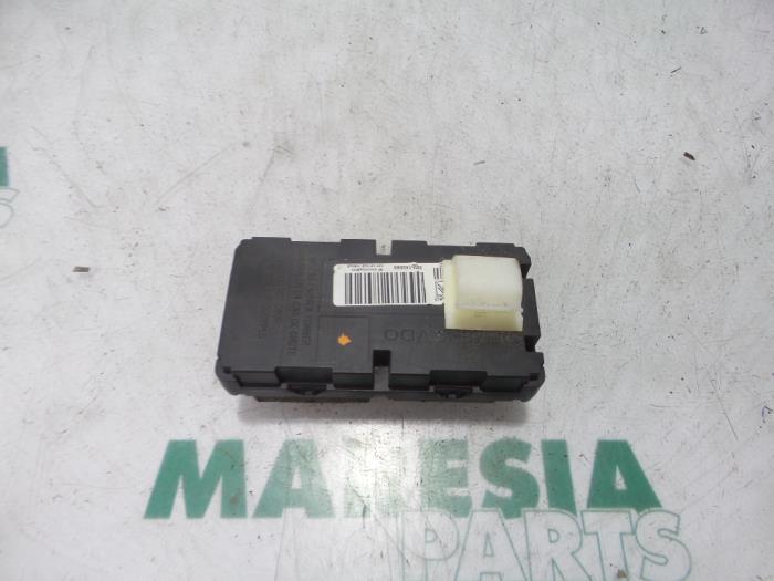 Usagé Ordinateur divers Peugeot 407 SW (6E) 2.0 16V Prix € 29,99 Règlement à la marge proposé par Maresia Parts