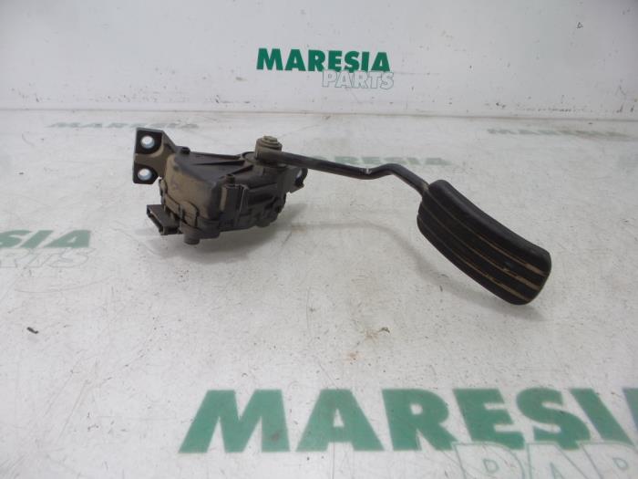 Begagnade Gaspedalsensor Renault Trafic New (JL) 2.0 16V Pris € 35,00 Marginaltabell erbjuds av Maresia Parts