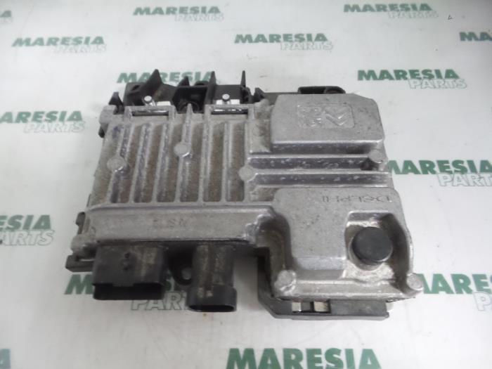 Used Start/Stop computer Citroen C4 Cactus (0B/0P) 1.2 PureTech 82 12V Price € 49,99 Margin scheme offered by Maresia Parts