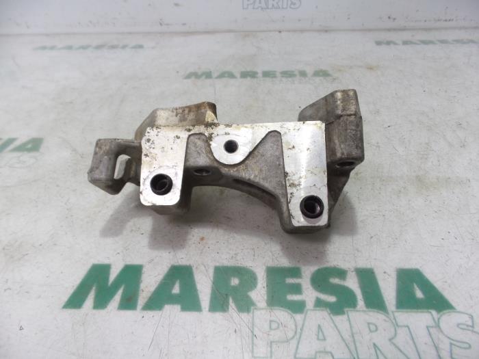 Used Engine mount Peugeot Expert (G9) 1.6 HDi 90 Price € 60,50 Inclusive VAT offered by Maresia Parts