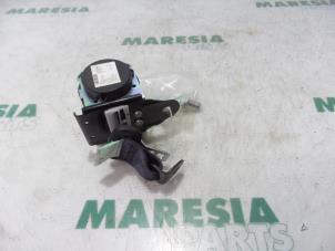 Usagé Ceinture de sécurité arrière gauche Citroen C4 Aircross (BU) 1.6 HDi 16V 115 Prix € 75,00 Règlement à la marge proposé par Maresia Parts