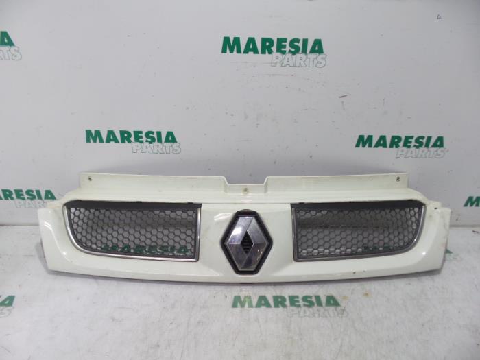 Używane Grill Renault Trafic New (FL) 1.9 dCi 82 16V Cena € 90,75 Z VAT oferowane przez Maresia Parts