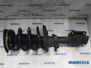 Used Front shock absorber rod, right Renault Laguna III Estate (KT) 2.0 Turbo 16V GT Price € 70,00 Margin scheme offered by Maresia Parts