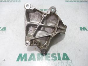 Używane Wspornik silnika Citroen Xsara Picasso (CH) 1.8 16V Cena € 40,00 Procedura marży oferowane przez Maresia Parts
