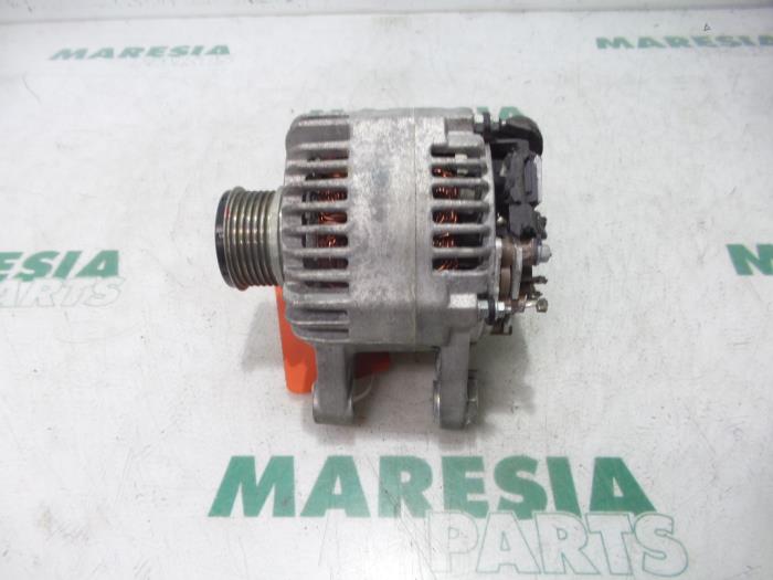 Gebrauchte Dynamo Peugeot 208 I (CA/CC/CK/CL) 1.0 Vti 12V PureTech Preis € 34,95 Margenregelung angeboten von Maresia Parts