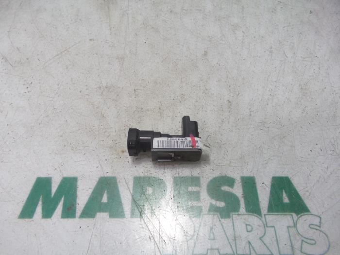 Begagnade Sensor (övriga) Peugeot 208 I (CA/CC/CK/CL) 1.0 Vti 12V PureTech Pris € 25,00 Marginaltabell erbjuds av Maresia Parts