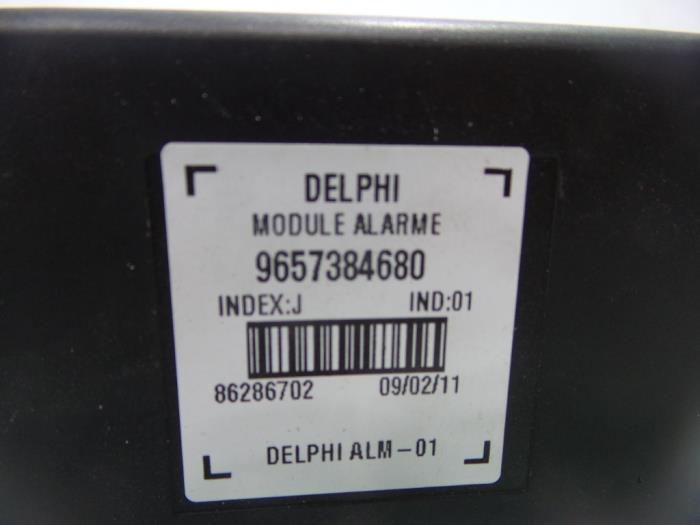 Alarm module from a Peugeot 308 CC (4B) 1.6 VTI 16V 2011
