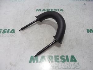 Used Roll bar Peugeot 206 CC (2D) 2.0 16V Price € 35,00 Margin scheme offered by Maresia Parts
