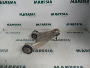 Używane Wahacz zawieszenia górny prawy przód Alfa Romeo 156 Sportwagon (932) 1.9 JTD 16V Cena € 35,00 Procedura marży oferowane przez Maresia Parts