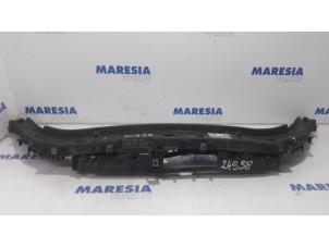 Used Lock plate Renault Scénic II (JM) 1.5 dCi 105 Price € 25,00 Margin scheme offered by Maresia Parts