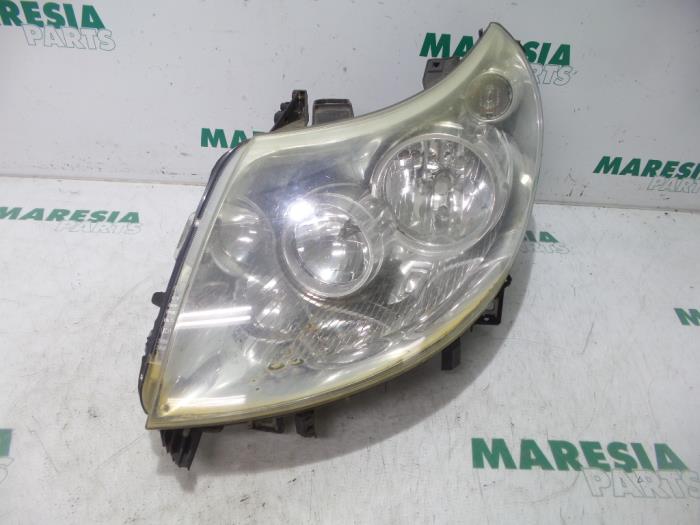 Używane Reflektor lewy Peugeot Boxer (U9) 2.2 HDi 100 Euro 4 Cena € 72,60 Z VAT oferowane przez Maresia Parts