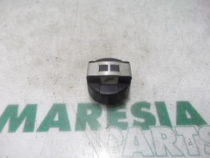 Used Rain sensor Citroen C-Crosser 2.2 HDiF 16V Price € 90,00 Margin scheme offered by Maresia Parts