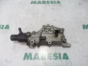 Used Thermostat housing Renault Clio II (BB/CB) 1.4 16V Price € 50,00 Margin scheme offered by Maresia Parts