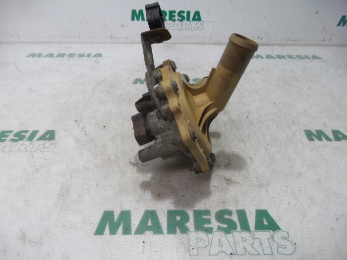 Begagnade Vattenpump Peugeot Boxer (U9) 2.2 HDi 100 Euro 4 Pris € 48,40 Inklusive moms erbjuds av Maresia Parts