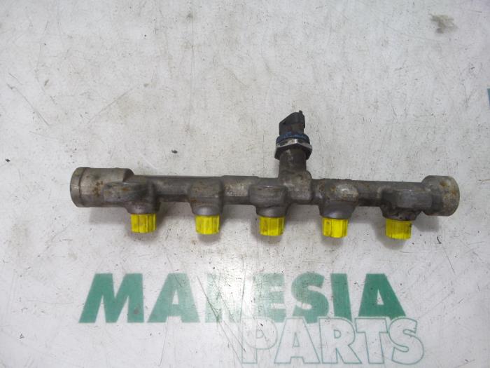 Usagé Système d'injection Renault Master III (FV) 2.3 dCi 100 16V FWD Prix € 190,58 Prix TTC proposé par Maresia Parts