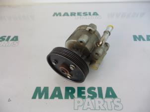 Używane Pompa wspomagania kierownicy Renault Scénic I (JA) 1.9 dCi Cena € 50,00 Procedura marży oferowane przez Maresia Parts