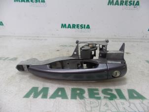 Used Door handle 2-door, left Peugeot 207 CC (WB) 1.6 HDiF 16V Price € 25,00 Margin scheme offered by Maresia Parts