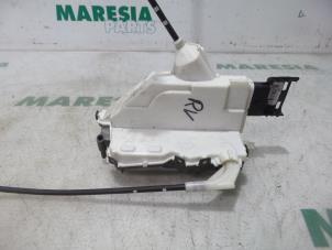 Used Door lock mechanism 2-door, right Citroen DS3 (SA) 1.6 e-HDi Price € 19,90 Margin scheme offered by Maresia Parts