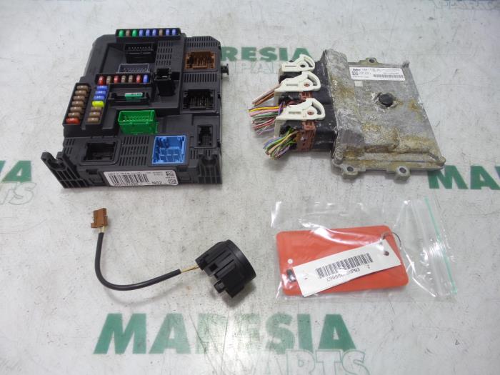 Used Engine management computer Peugeot 208 I (CA/CC/CK/CL) 1.0 Vti 12V PureTech Price € 315,00 Margin scheme offered by Maresia Parts