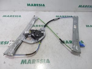 Używane Mechanizm szyby prawej przedniej wersja 2-drzwiowa Peugeot 208 I (CA/CC/CK/CL) 1.2 Vti 12V PureTech 82 Cena € 75,00 Procedura marży oferowane przez Maresia Parts