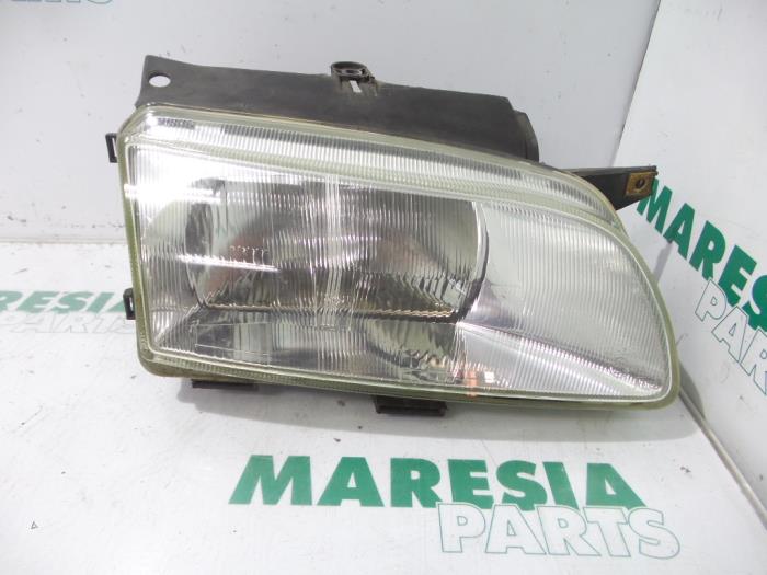 Headlight, right Citroen Berlingo Multispace 1.6 16V 9635683780 VALEO