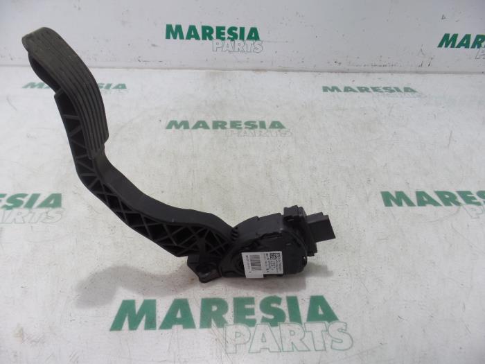 Begagnade Gaspedalsensor Peugeot 2008 (CU) 1.6 Blue HDi 100 Pris € 20,00 Marginaltabell erbjuds av Maresia Parts
