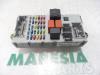 Fuse box from a Fiat Punto II (188), 1999 / 2012 1.2 60 S 3-Drs., Hatchback, 2-dr, Petrol, 1.242cc, 44kW (60pk), FWD, 188A4000, 1999-09 / 2003-05, 188AXA1A 2003