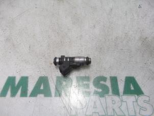 Used Injector (petrol injection) Peugeot 106 II 1.1 XN,XR,XT,Accent Price € 20,00 Margin scheme offered by Maresia Parts