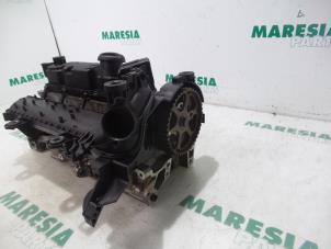 Topplock från en Peugeot 206 (2A/C/H/J/S) 1.4 HDi 2002