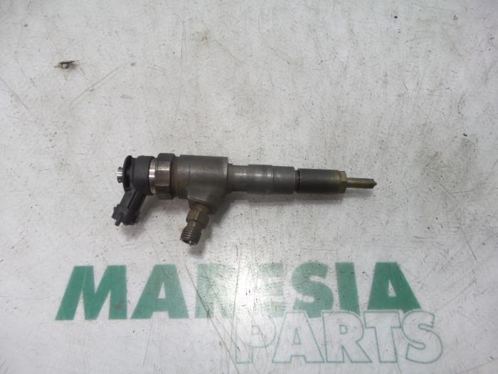 Usagé Injecteurs Peugeot 206 (2A/C/H/J/S) 1.4 HDi Prix € 85,00 Règlement à la marge proposé par Maresia Parts